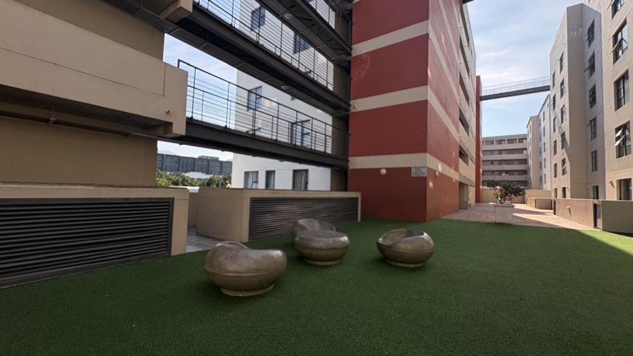 1 Bedroom Property for Sale in Zonnebloem Western Cape